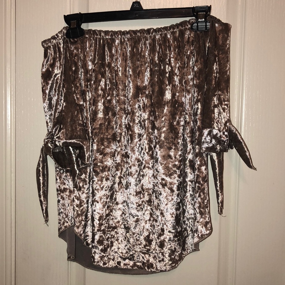 Off the shoulder top- never worn